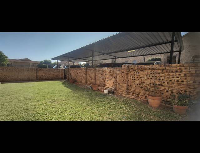 2 BEDROOM APARTMENT FOR SALE IN HONEYPARK